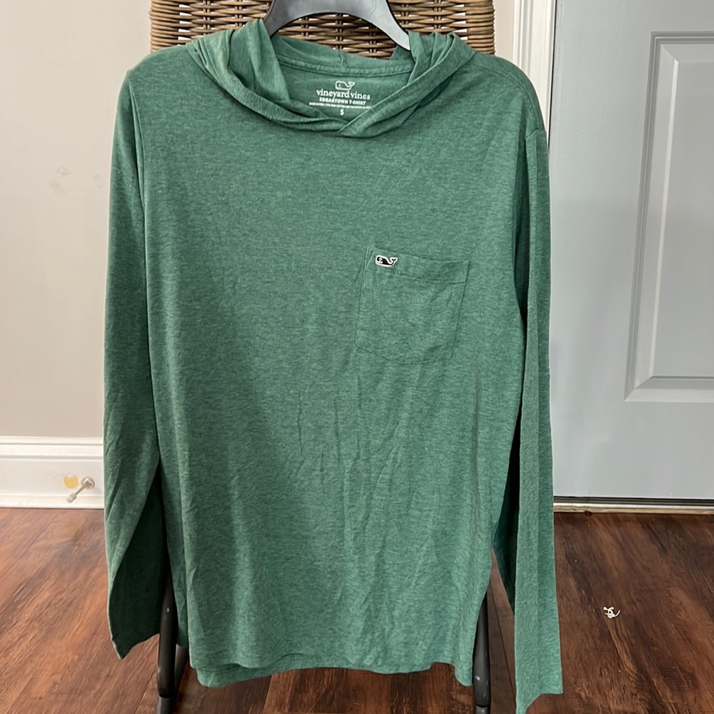 Vineyard vines long sleeve t-shirt with hood. Size small